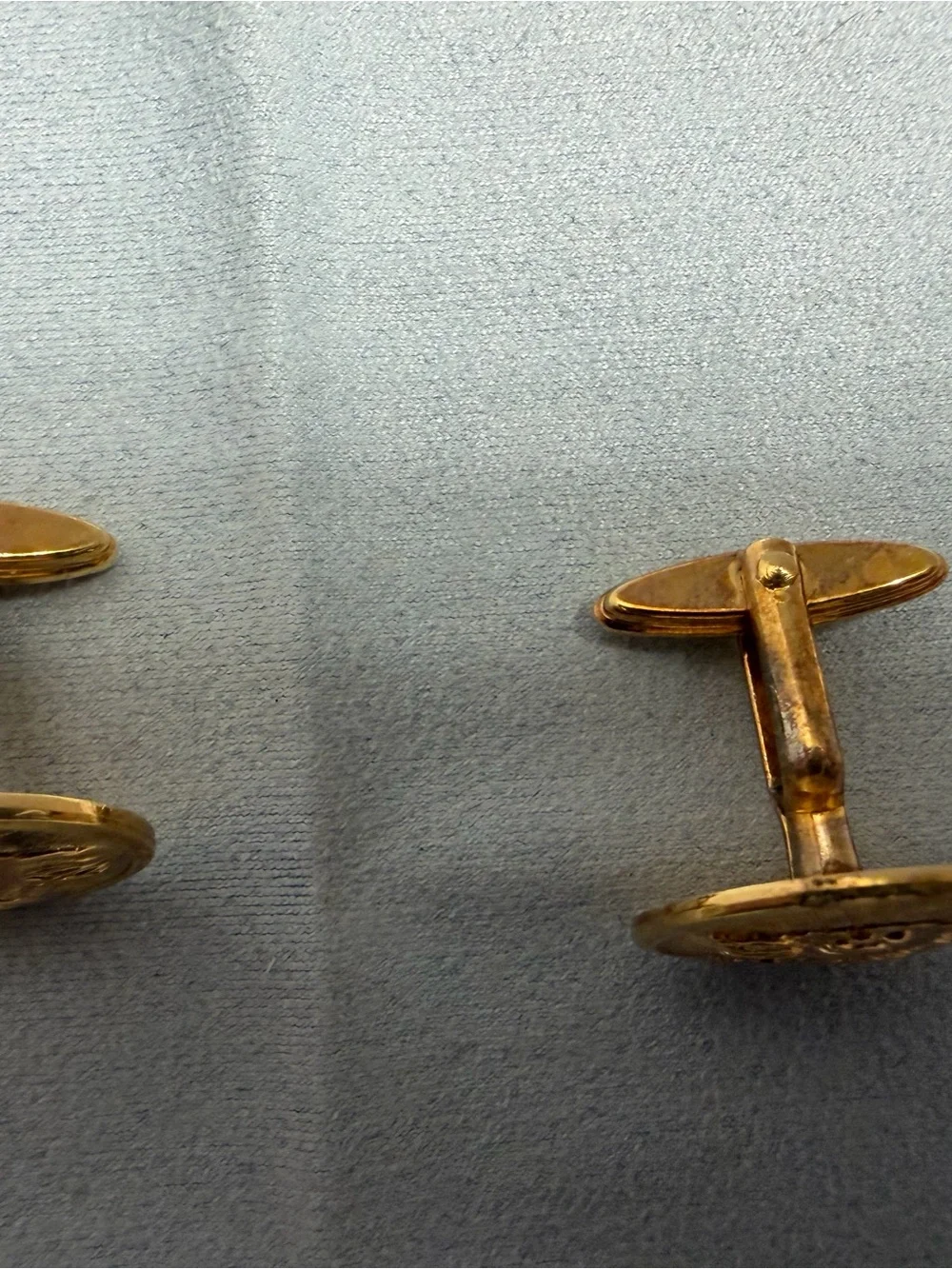 🎡🎡🎡Vintage Nina Ricci- Gold Round Lion Head Cufflinks